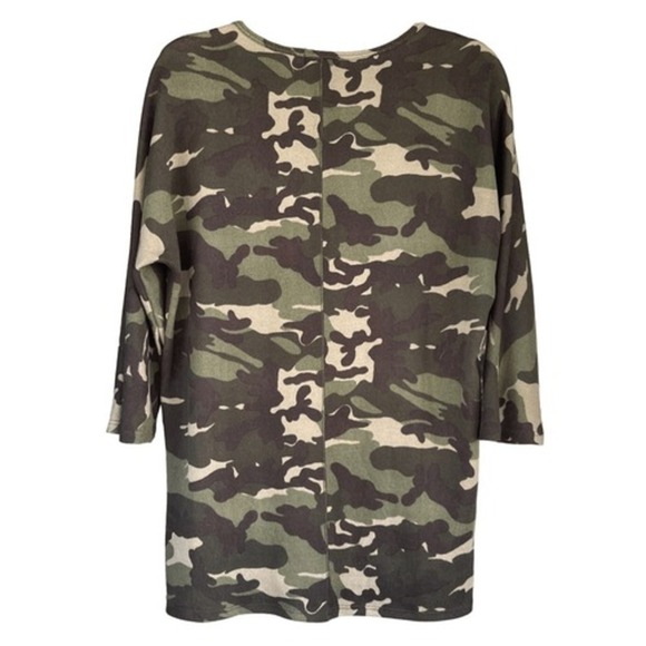 LAmade Camo Print V-Neck Top Casual Everyday Relaxed Fit Green Size M - Picture 5 of 6